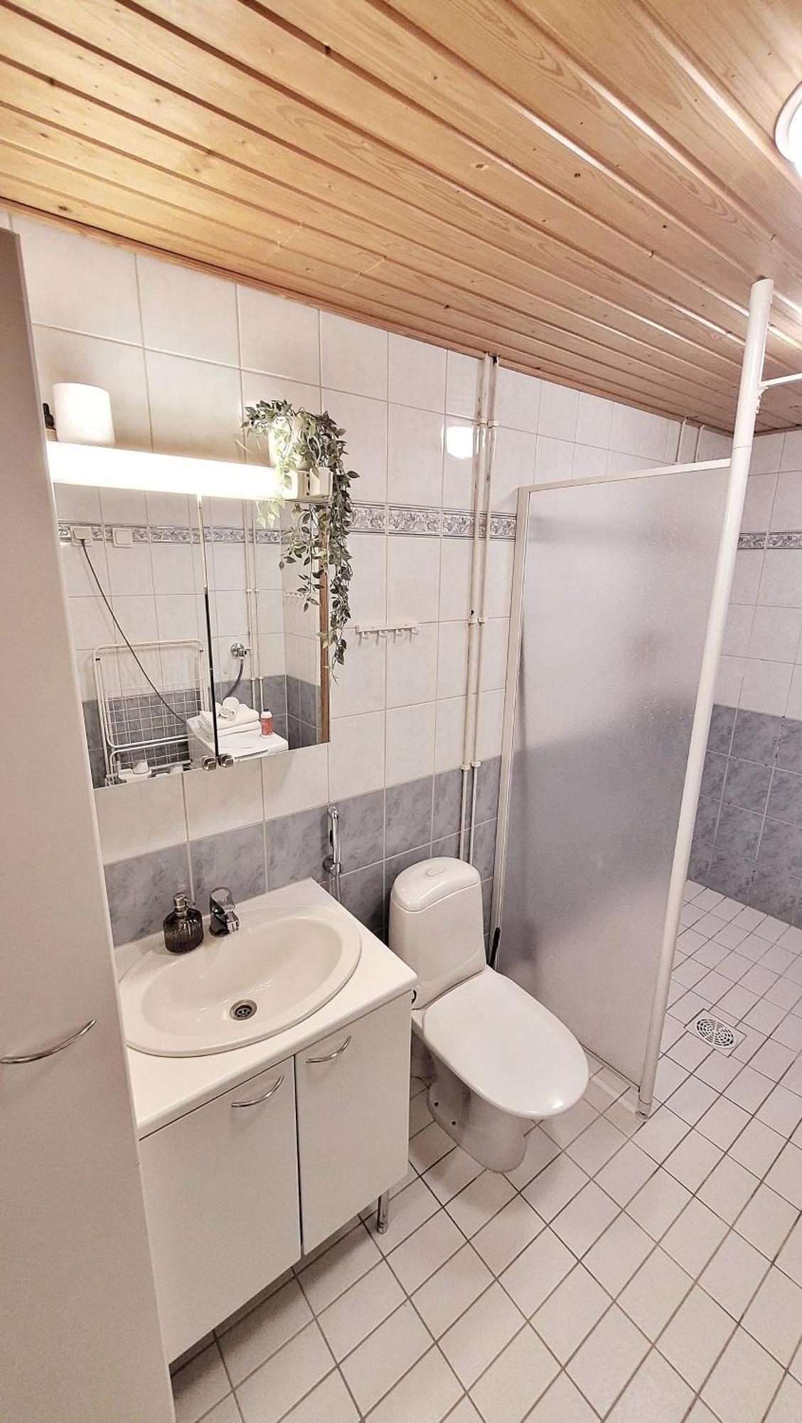 Lakeside Serenity Lutakko - Sauna, Parking Ювяскюля Екстер'єр фото